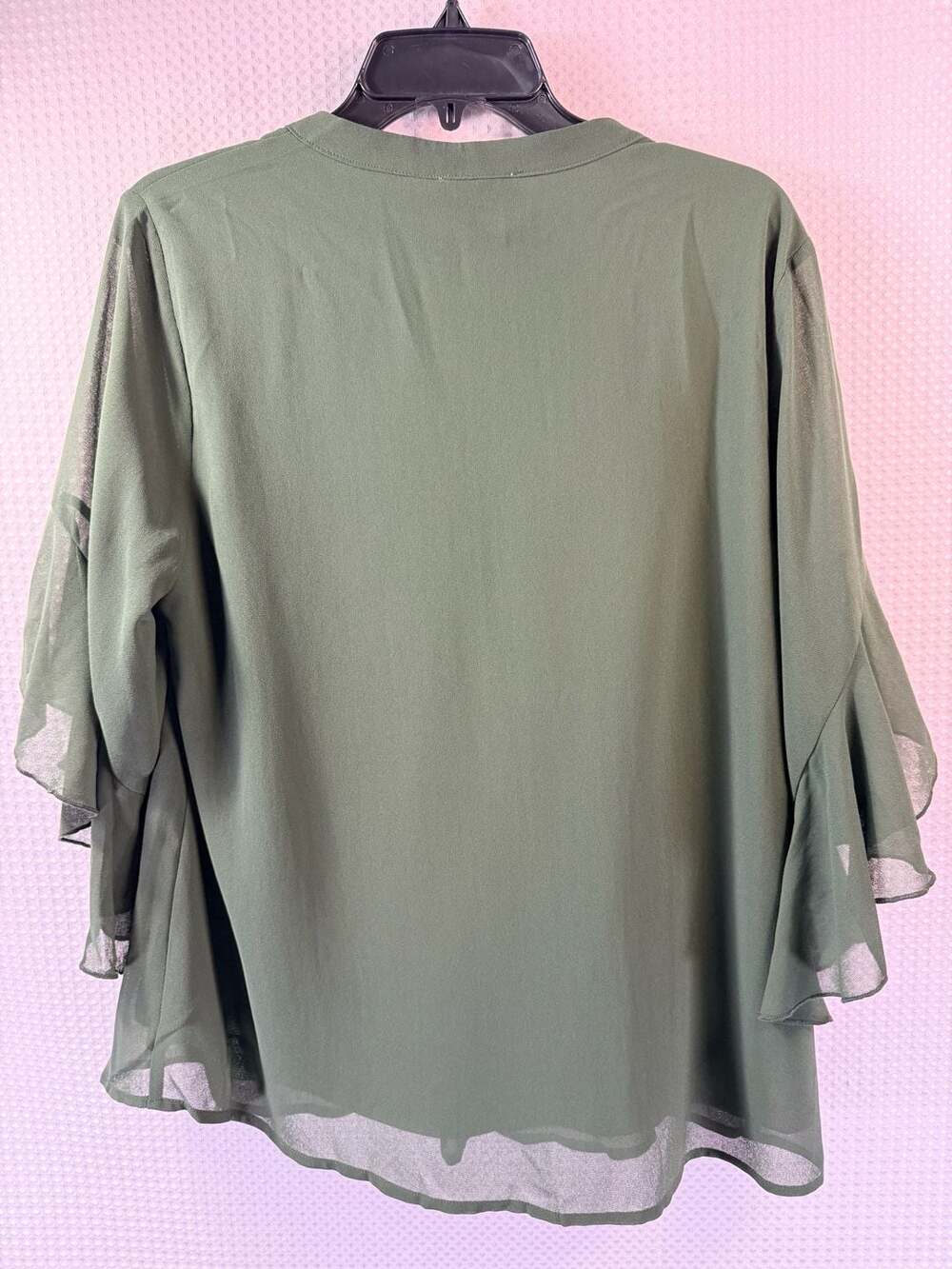 Timeson Women's 3/4 Flutter Sleeve V-Neck Chiffon Blouse (L) - Picture 3 of 5